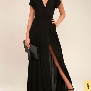 Lulus. Black maxi dress size large. Never worn!